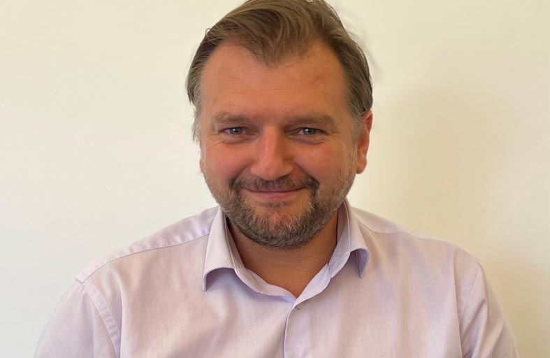 القائم بالأعمال البولندي: الإمارات حققت إنجازات رائعة ومازال طموحها لا حدود له