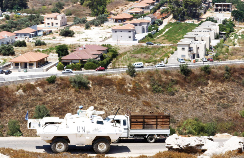 رئيس وزراء إسرائيل: حزب والله وإيران يجران لبنان للمواجهة