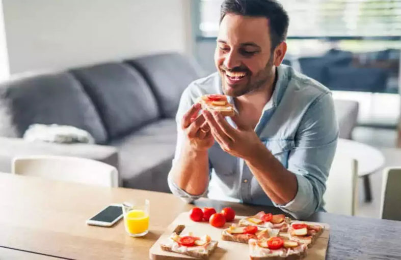 ماذا يفعل تناول وجبة واحدة فقط في اليوم بجسمك؟