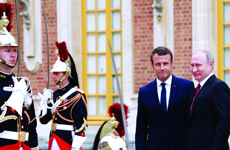 هل أصبح مشروع ماكرون للسيادة الأوروبية من الماضي ؟ 