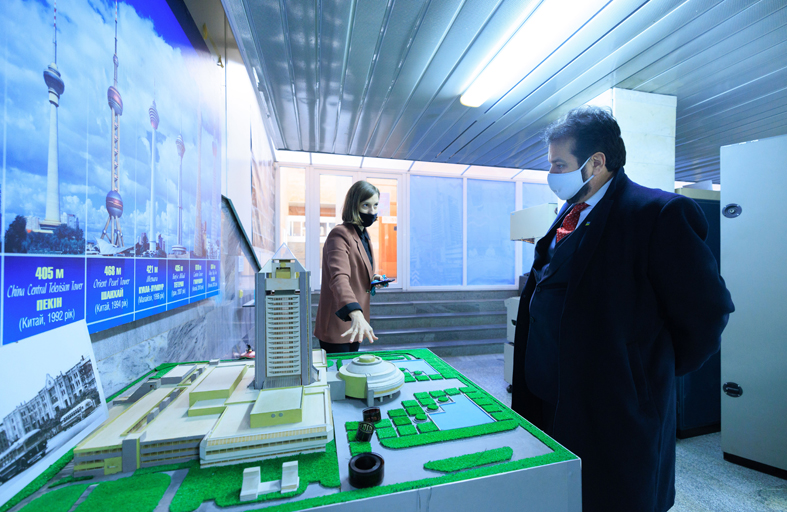 وكالة أنباء الإمارات تبحث التعاون مع مؤسسات إعلامية في أوكرانيا 