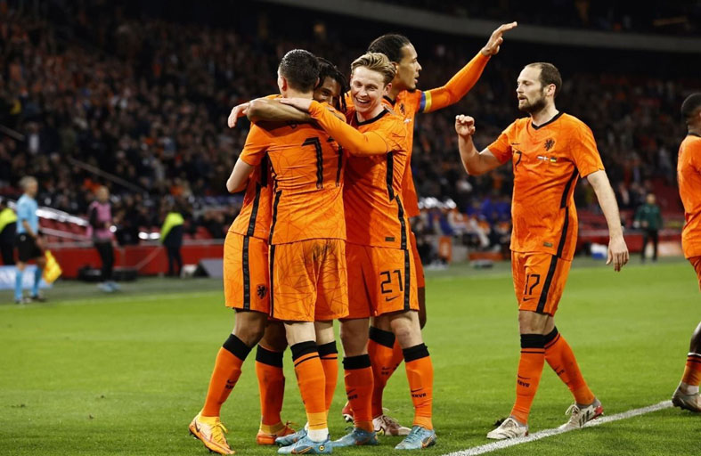 هولندا والسنغال..الكفة لصالح الطواحين على الورق