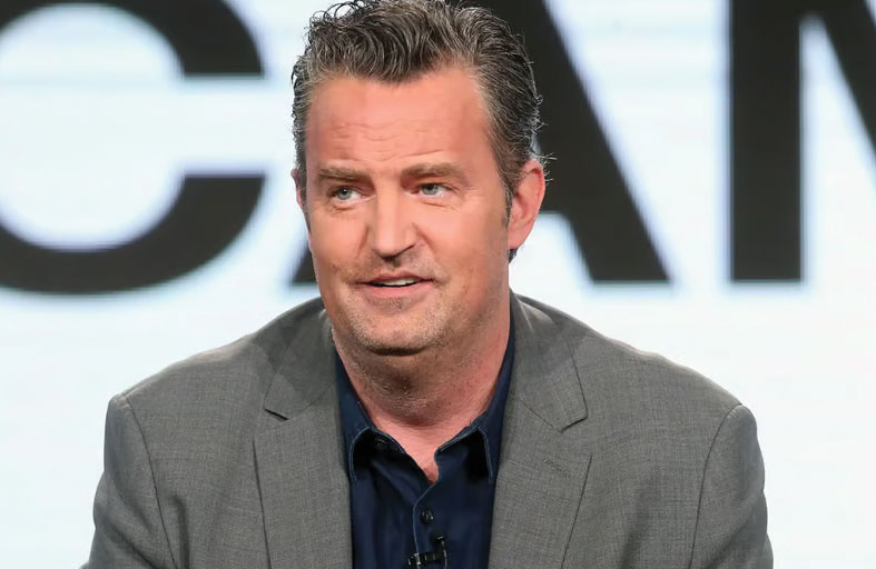 رسائل التعزية بوفاة ماثيو بيري تجتاح مواقع التواصل