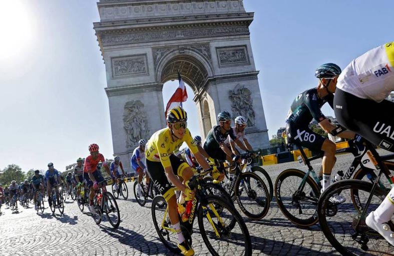 الإمارات وفرنسا .. نصف قرن من الشراكة الرياضية