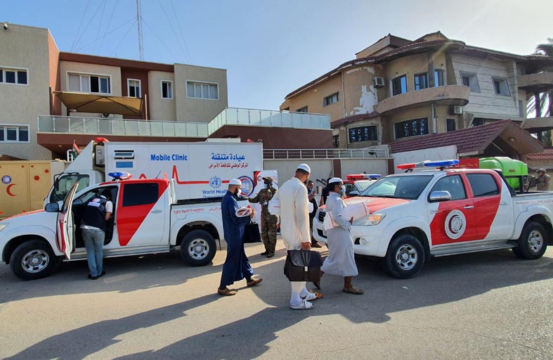 الليبيون يواجهون وباء كوفيد-19 بقلق أو لا مبالاة 