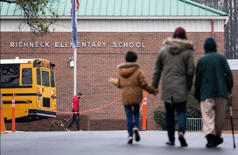 40 مليون دولار تعويضاً عن محاولة تلميذها قتلها