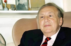 بيت نزار قباني يحتضن حواراً سياسياً متعدد الأطياف