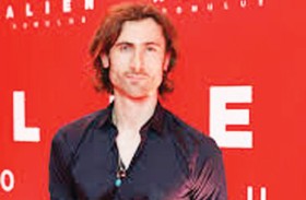 جاك هادسون يصعد 