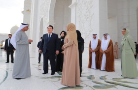 رئيس جمهورية كوريا يزور جامع الشيخ زايد الكبير في أبوظبي