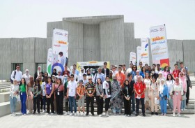 ناشئة الشارقة تنفذ ورشا في برمجة الروبوت والفنون والميكانيكا لأعضاء البرلمان العربي للطفل في أولى برامجهم بالشارقة 