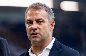 فليك يؤخر عودة دي يونج