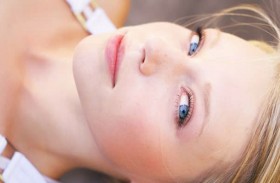 أفضل طرق علاج البشرة الحساسة والوردية