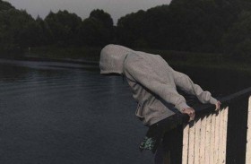 ينتحر بعد انفصال خطيبته عنه