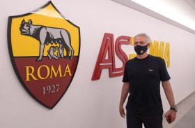  استقبال الأبطال لمورينيو مدرب روما الجديد 