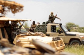 خنق باماكو يتواصل.. حصار القاعدة يصل تمبكتو ومالي على حافة الانفجار