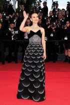 الممثلة الأمريكية ناتالي بورتمان لدى حضورها عرض فيلم «أركو» في الدورة 78 من مهرجان كان السينمائي. ا ف ب