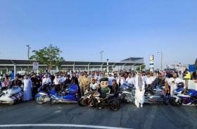 شرطة دبي تنظم مسيرة رحلة الخمسين إلى إكسبو