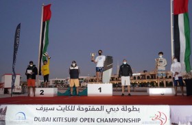 المنصوري الأول في فئتي توين تيب والمهارات في اليوم الافتتاحي لكايت سيرف دبي