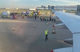 إصابة ركاب طائرة بعد تسرب أبخرة مجهولة