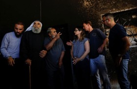 مستوطنون يبنون بؤرا استيطانية جديدة بالضفة 