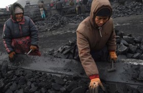 تسيير غواصة بحثا عن عمال عالقين بمنجم