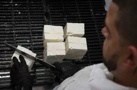 جبنة «من خلف القضبان» تُبهر الذواقة في بلغاريا