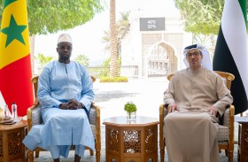 منصور بن زايد يستقبل رئيس وزراء السنغال ويبحثان تعزيز التعاون الثنائي