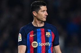 ليفاندوفسكي في عين العاصفة..  متهم بـ «شراء شهادة»