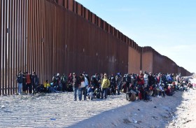 بايدن يعد خطة جديدة للحدود.. والمكسيك تلوح بشروط تعجيزية