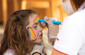 عروض ومناقشات بمشاركة الأطفال والشبان، إلى جانب أعضاء أوركسترا الإمارات السيمفونية للشباب، ونجمة الكمان إيلي تشوي