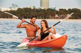   الرياضات المائية في قصر الإمارات تجذب عشاق المغامرة 