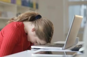 الإرهاق الكظري..  يغير لون الجلد وعلاجه الصيام