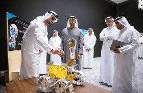رئيس الدولة يؤكد ثقته في قدرة شباب الإمارات على الوصول إلى آفاق علمية جديدة 