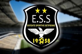 حبس مدير نادٍ ووكيل لاعبين في الجزائر 