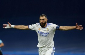 بنزيما يقترب من معادلة رقم كريستيانو القياسي