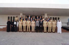 أكاديمية شرطة دبي تستقبل وفداً من نظيرتها «السنغافورية»