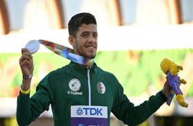 الجزائري سجاتي «قانع بالفضة والذهب في باريس 2024» 