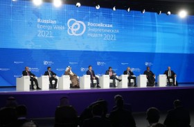 سهيل المزروعي يؤكد أهمية الاستثمار في الطاقة لتغطية الطلب المتنامي