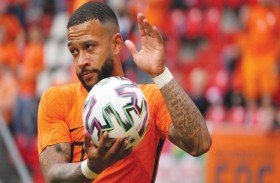 ديباي خارج قائمة هولندا في دوري الأمم