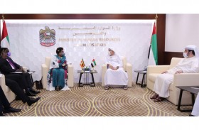 الإمارات و أوغندا تبحثان تطوير آفاق التعاون في مجالات العمل