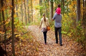 كورونا ينعش شعبية رياضة المشي بالطبيعة