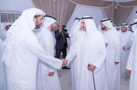 حاكم الفجيرة يعزي بوفاة موزة المري في دبي