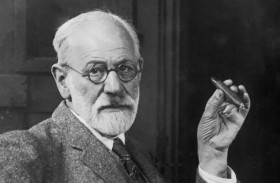 رحيل حفيدة سيغموند فرويد.. المرأة التي عاندت جدها العالم