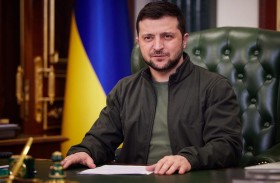  رئيس أوكرانيا يطالب الدول الغربية بأسلحة