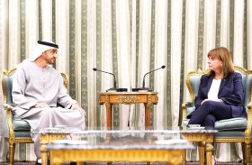 رئيس الدولة يبحث مع رئيسة اليونان علاقات الصداقة والتعاون  والتطورات الإقليمية والدولية 