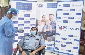 شرطة أبوظبي تنفذ فحصا استباقيا من كورونا لموظفيها بمركز المصفح