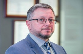 مواصلات الإمارات تجدد 6 شهادات «آيزو» في نظام الإدارة المتكامل