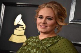 فيديو لافت لـ«أديل».. هذا ما فعلته بمعجبيها