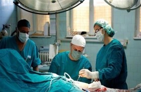 ما العمل عند تأجيل عملية تركيب مفصل صناعي؟