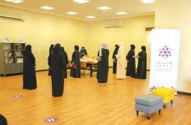 ملتقى سيدات الوسطى في الذيد يبهر زواره بفعاليات وفقرات شائقة